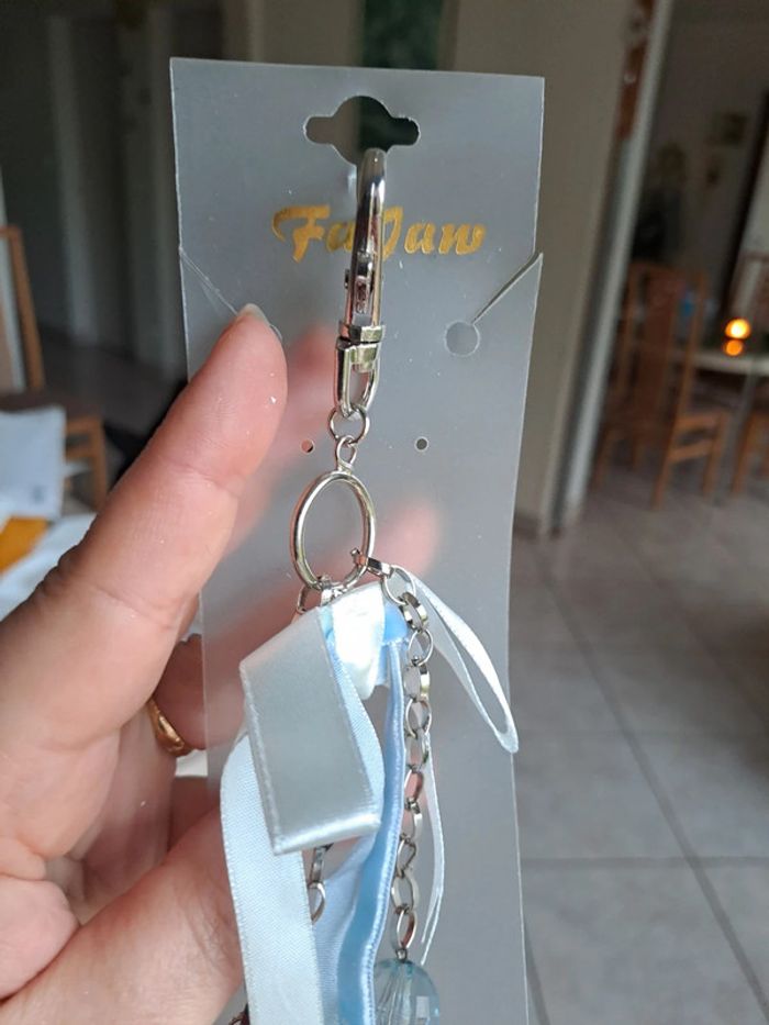 Bijou de sac ou porte clé bleu - photo numéro 3