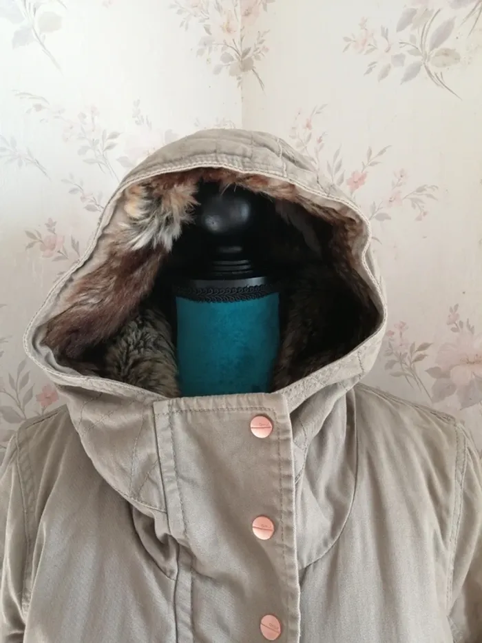 Manteau à capuche beige / kaki fourré avec poches / only / (M) - photo numéro 4