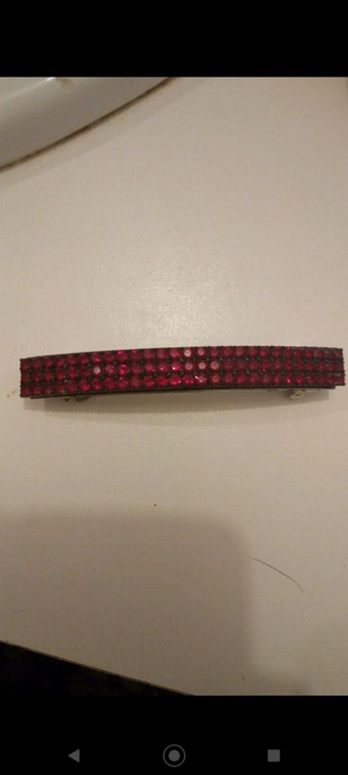 Barrette strass rouge