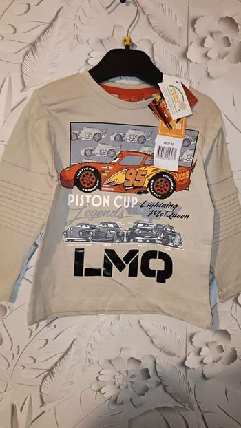Tee-shirt cars