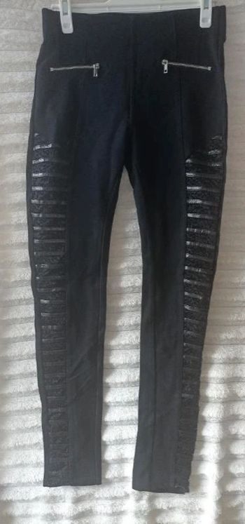 Pantalon slim avec dentelle