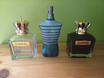 Flacon de parfum vide