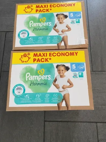  140 couches Pampers harmonie Taille 5 T5
