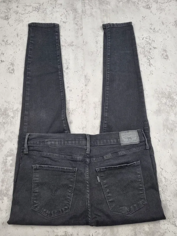 Jean Levi’s 720 Super Skinny Noir – Taille 40 FR Femme (mesures en photos) - photo numéro 3