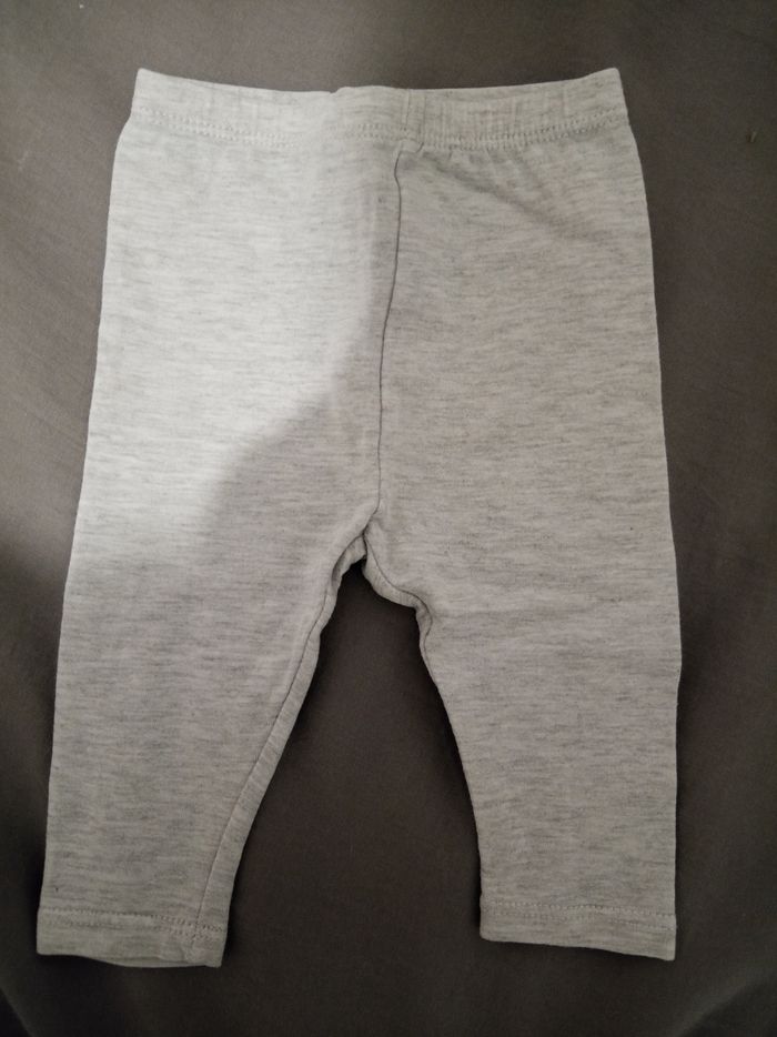 Legging gris (2) _ 3 mois