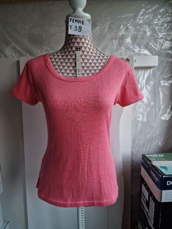 Tee-shirt, rose,en coton, en très très bon état, longueur 58cm, marque Miss Helen =4€