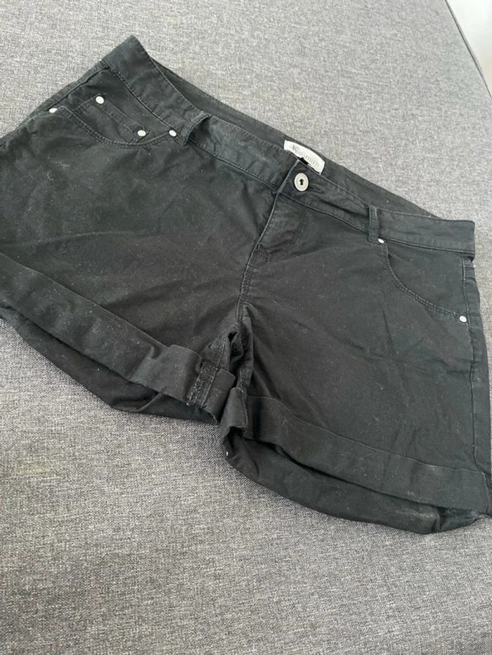 Short femme taille 40 - photo numéro 2