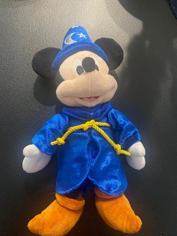 Peluche Mickey magicien