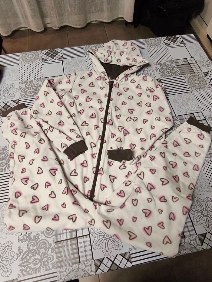 Lot vêtements fille 8 ans - photo numéro 2