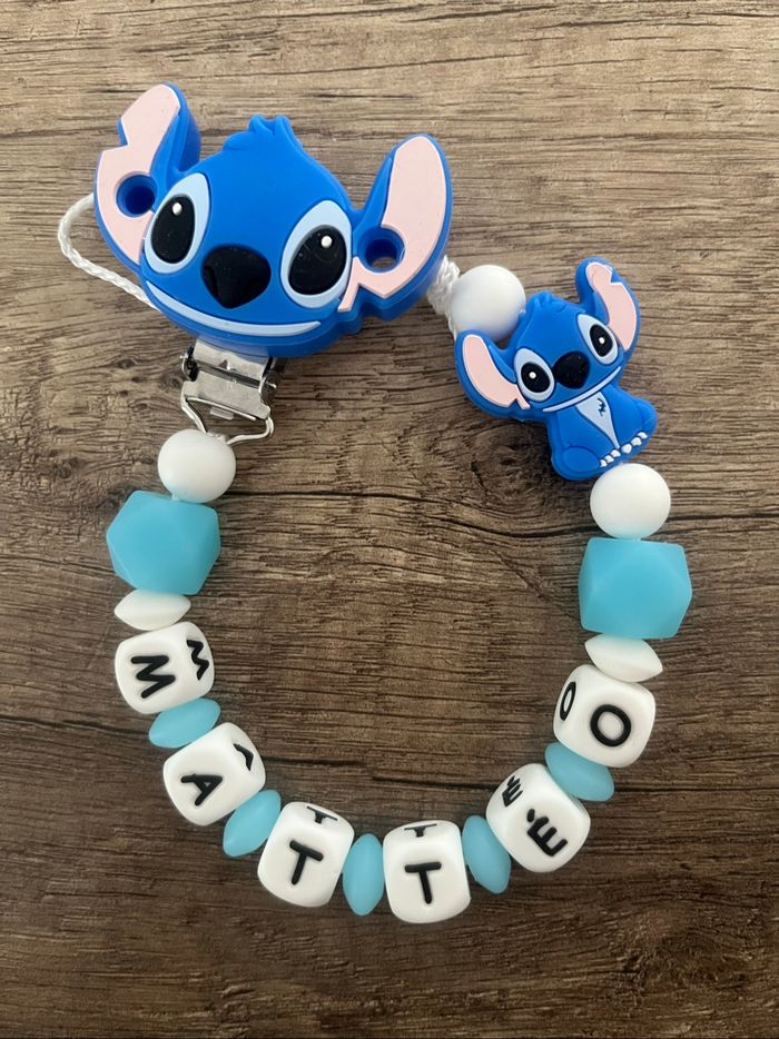 Attache tétine personnalisée Disney Stitch - photo numéro 2