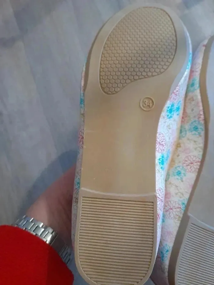 Ballerines Mattel 34 avec fleur doré or Neuve Neuve avec étiquette - photo numéro 4