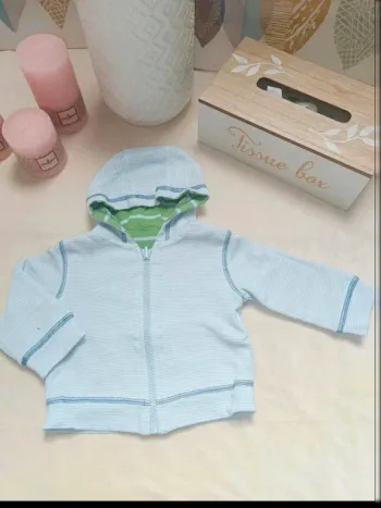 Sweat zippé à capuche réversible garçon 6 mois