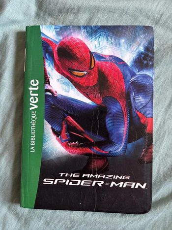 Livre 📕 the amazing spider man de la bibliothèque verte