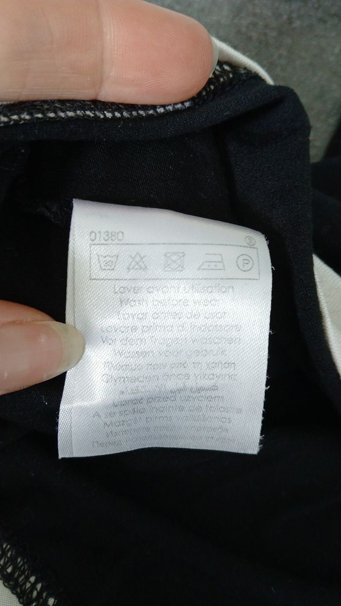 Débardeur noir et blanc - photo numéro 6