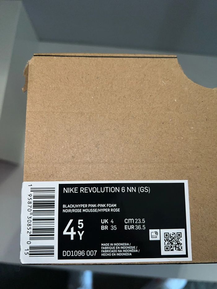 Basket Nike taille 36.5 femme - photo numéro 11