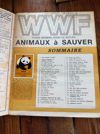 Album Panini vignettes autocollants complet WWF Animaux à sauver livré