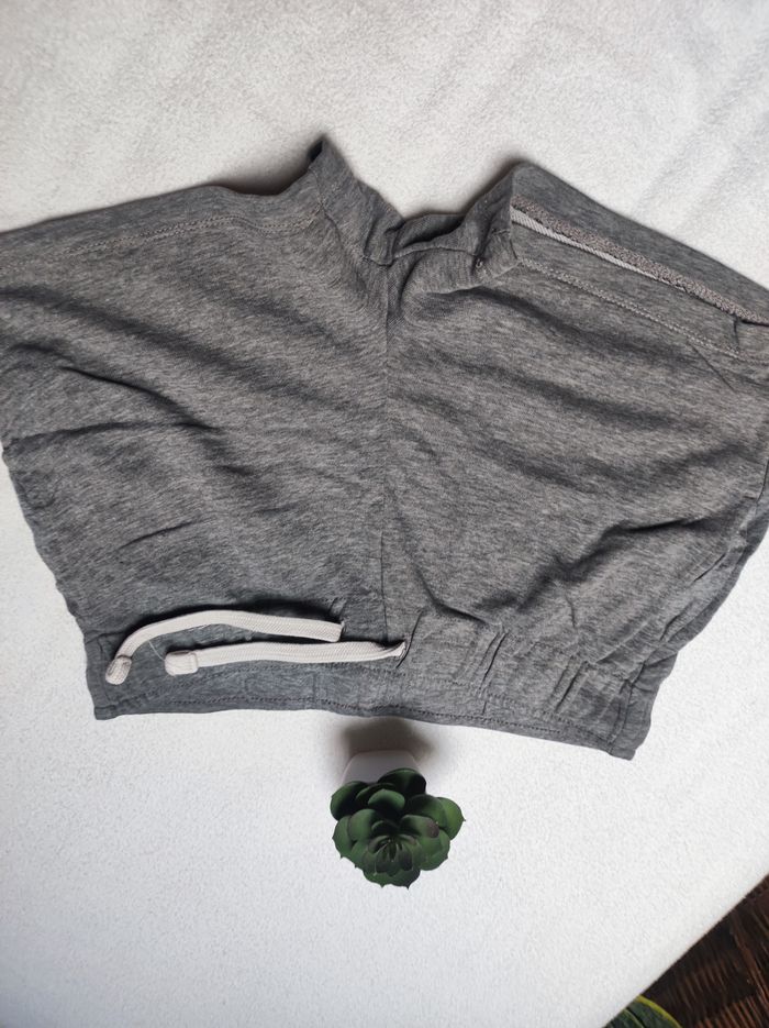 Short gris fille/femme – Taille S – Kiabi - photo numéro 2