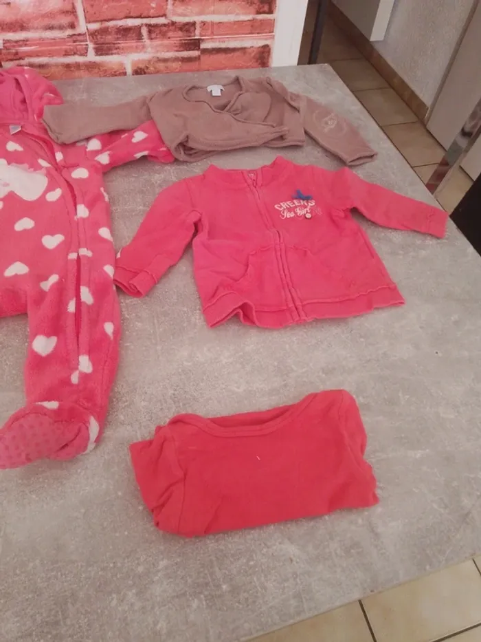 Lot bébé fille 12 mois - photo numéro 5