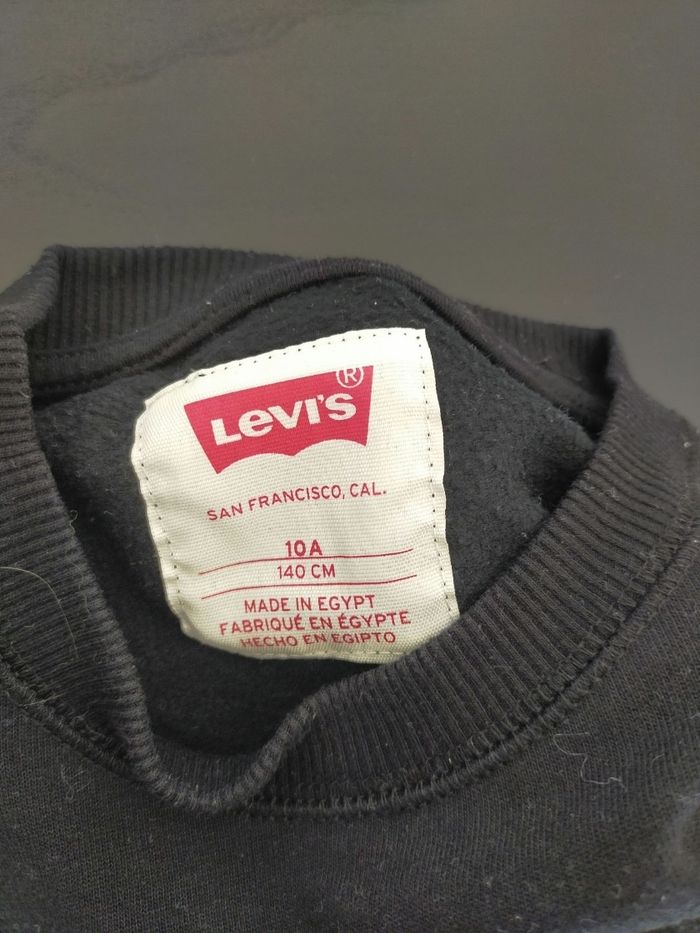 Pull Levi's taille 10 ans - photo numéro 2