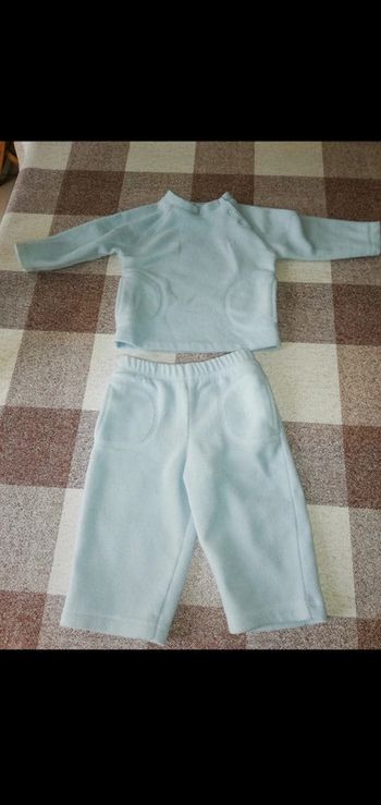 Ensemble polaire hiver 6 mois pull et pantalon épais Tex 4€