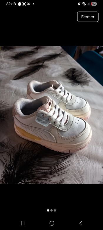 Très jolie basket taille 22 Puma 