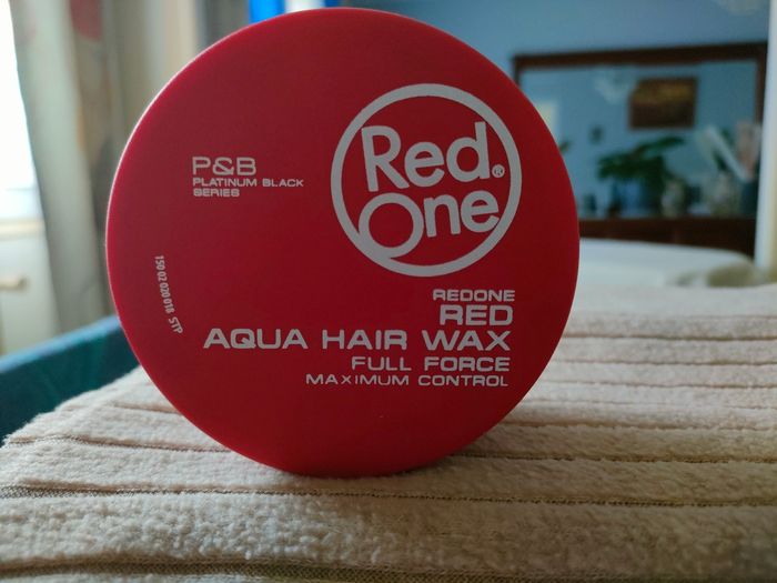 Cire Red one rouge original pour cheveux
