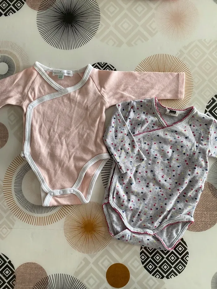 lot 2 bodys manches longues filles