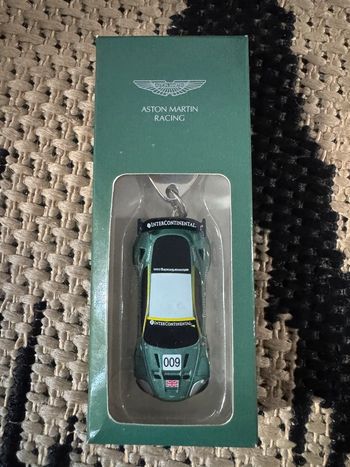 Porte clés Aston Martin DBR9 (2007)