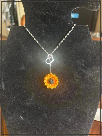 🌻🌻Chaine tournesol avec coeur neuve