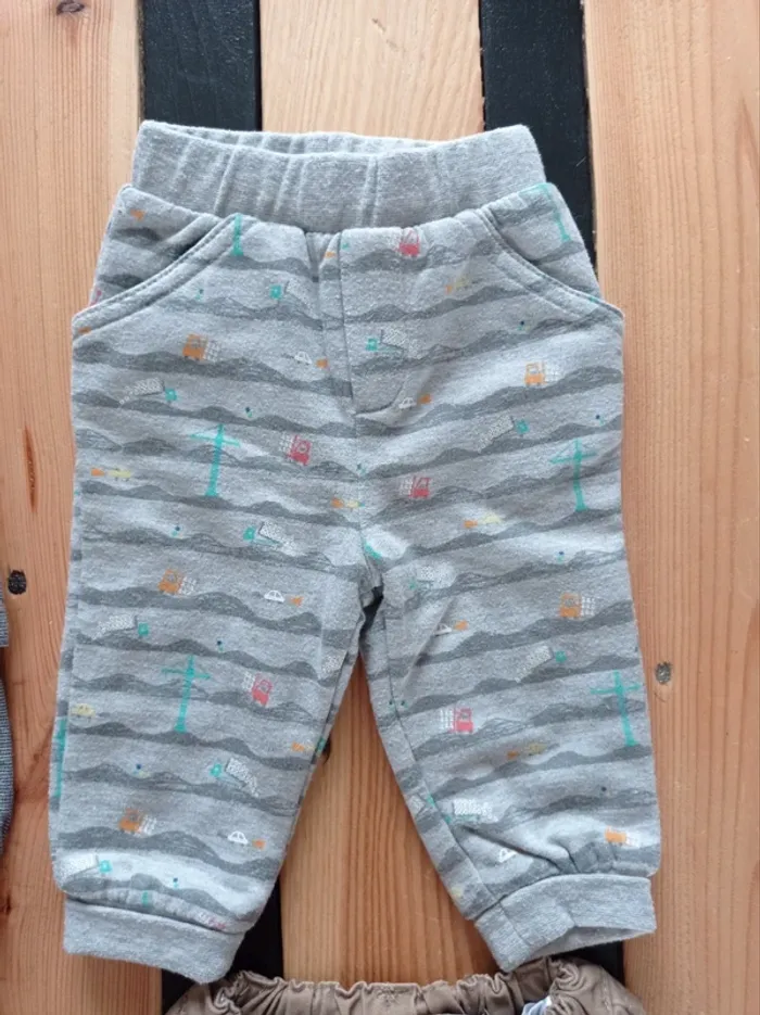Lot pantalon 6 mois - photo numéro 4