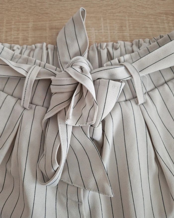🩳 Short taille haute blanc à rayures noires 🩳 - photo numéro 4