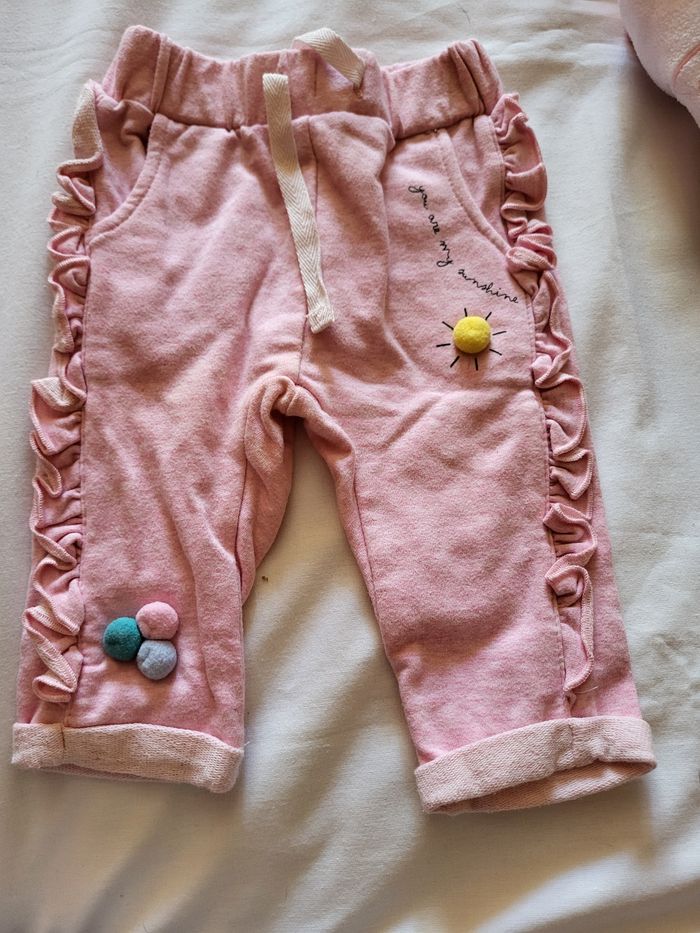 Gros lot de 39 pièces bébé fille de 1 à 12 mois - photo numéro 4