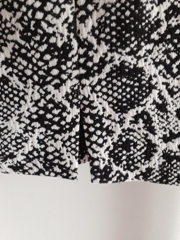 Jupe courte T 38 - photo numéro 3