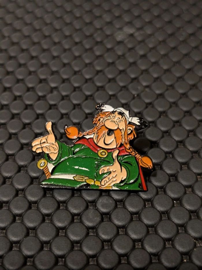 Pin's Astérix , chef Abraracourcix