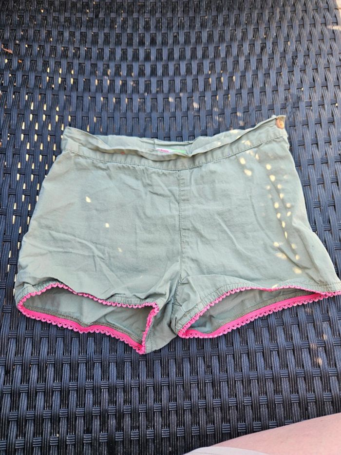 Short léger kaki 6 ans