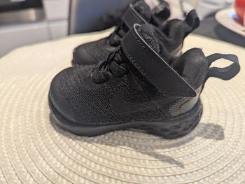 Basket Nike neuf pointure 17
