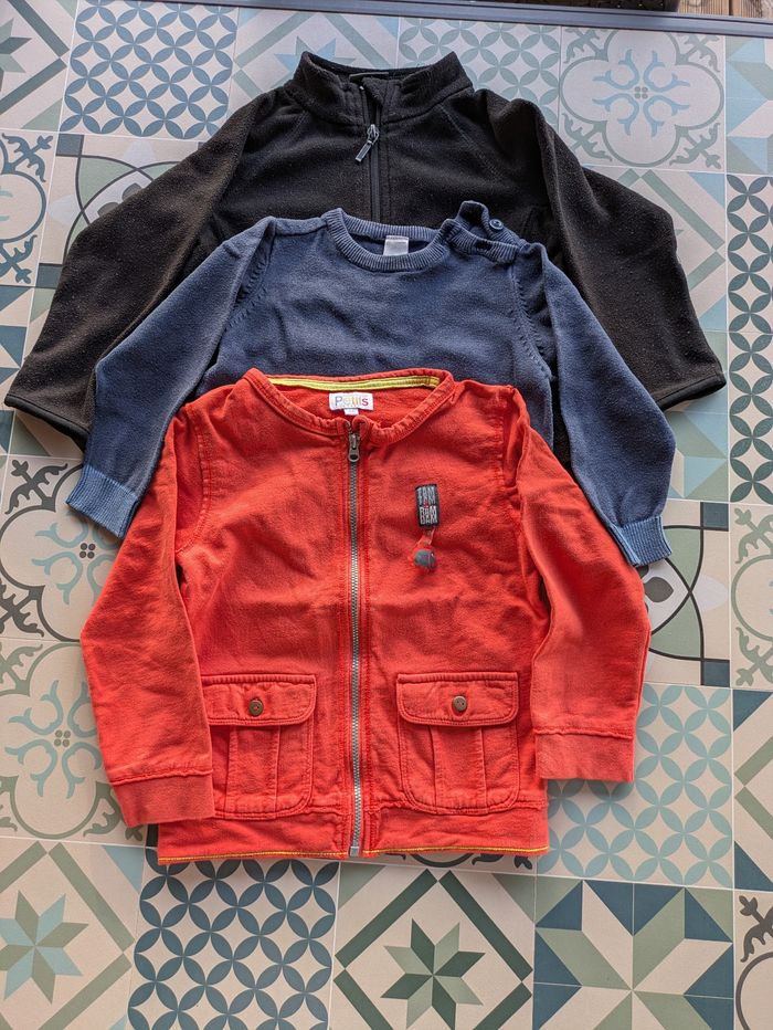 Lot de 3 gilets garçon 3 / 4 ans - photo numéro 2
