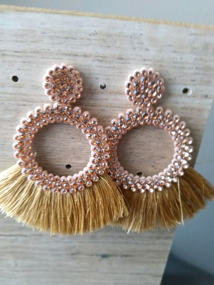 Boucles d'oreilles pompon - photo numéro 2