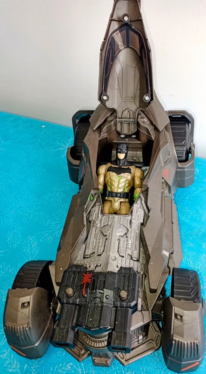 Voiture véhicule Batman Batmobile blindé D.C Comics Warner Bros - photo numéro 2