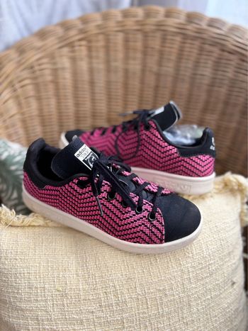 Stan Smith adidas - noir/rose - basket pointure 36 - en très bon état