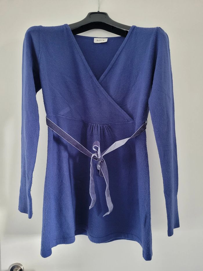 Pull en cœur croisé avec nœud en velours