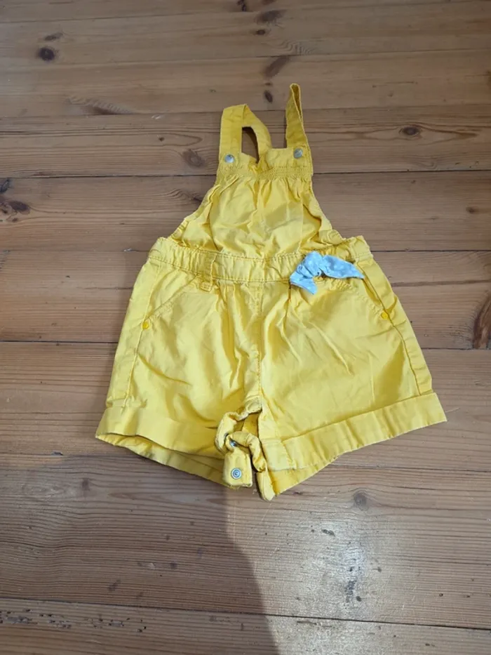 Lot de 2 vêtements fille en 12 mois. - photo numéro 2