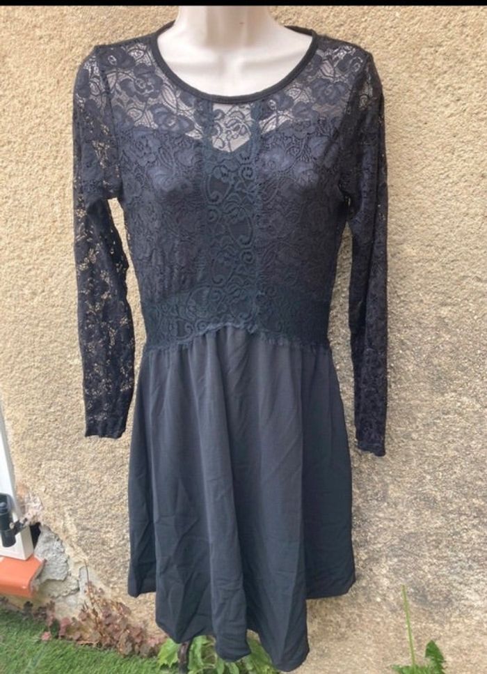 Robe avec dentelle