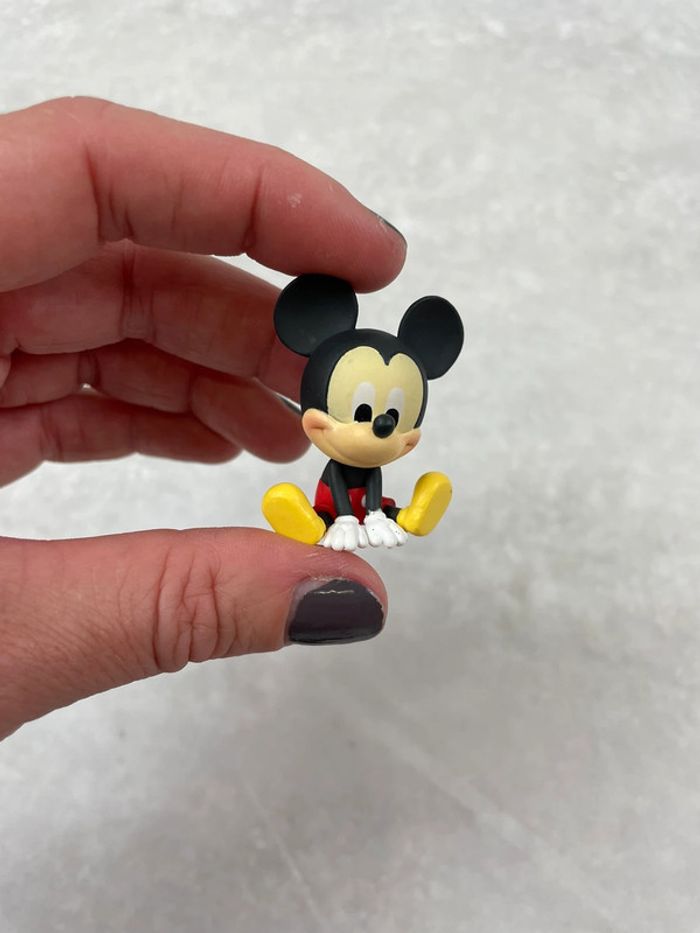 Petite figurine gashapon Disney Japon officiel Mickey Mouse - photo numéro 3