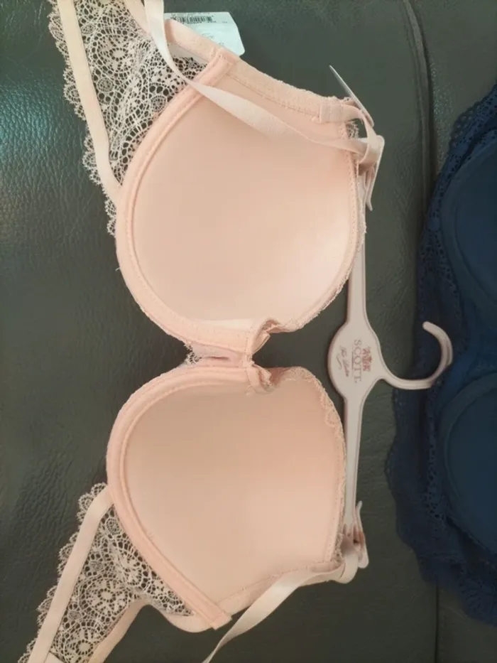 Soutien gorge neuf - photo numéro 7