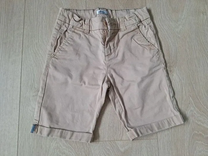 Bermuda beige Gemo 8 ans