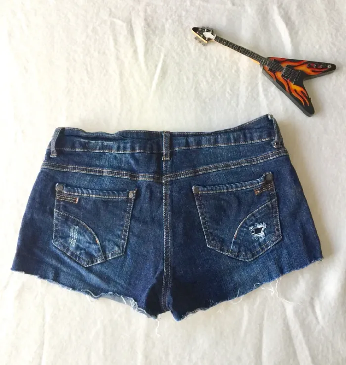 Short en jean "destroy" - photo numéro 2