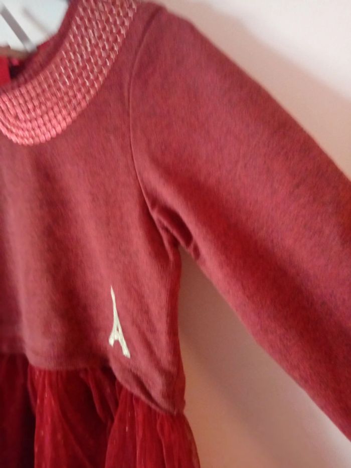 Jolie robe bordeaux . 8 ans - photo numéro 8