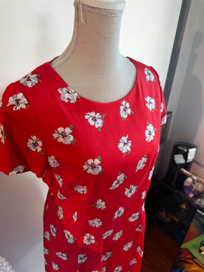 🌸Robe Caroll rouge à fleurs blanches – Taille 40 – Neuve avec étiquette 🌸 - photo numéro 4