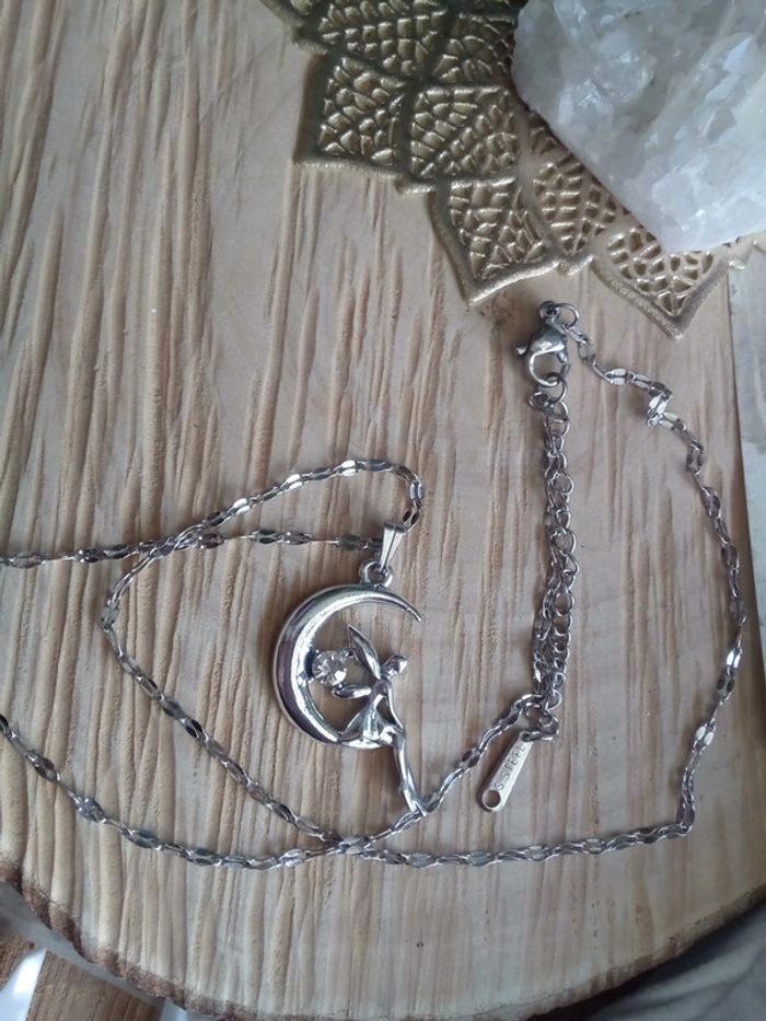 Collier argenté avec fée - photo numéro 3
